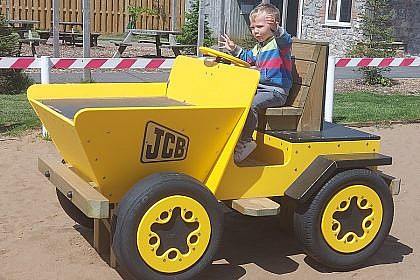 Dickie Dumper JCB Playground Dumper